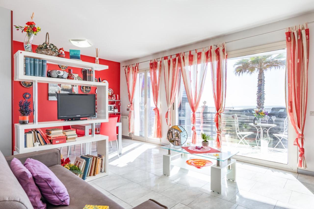 אצ'י קסטלו Castello Normanno Modern Sea View Apartment מראה חיצוני תמונה