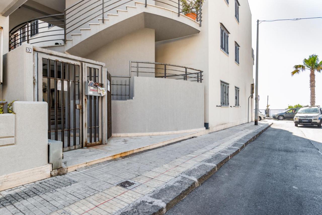 אצ'י קסטלו Castello Normanno Modern Sea View Apartment מראה חיצוני תמונה